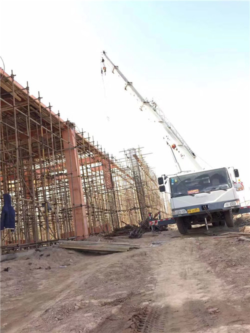 清镇市吊车作业的安全注意事项有哪些？