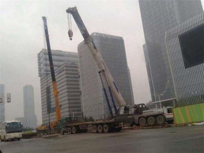 清镇市25吨吊车能吊多重设备？