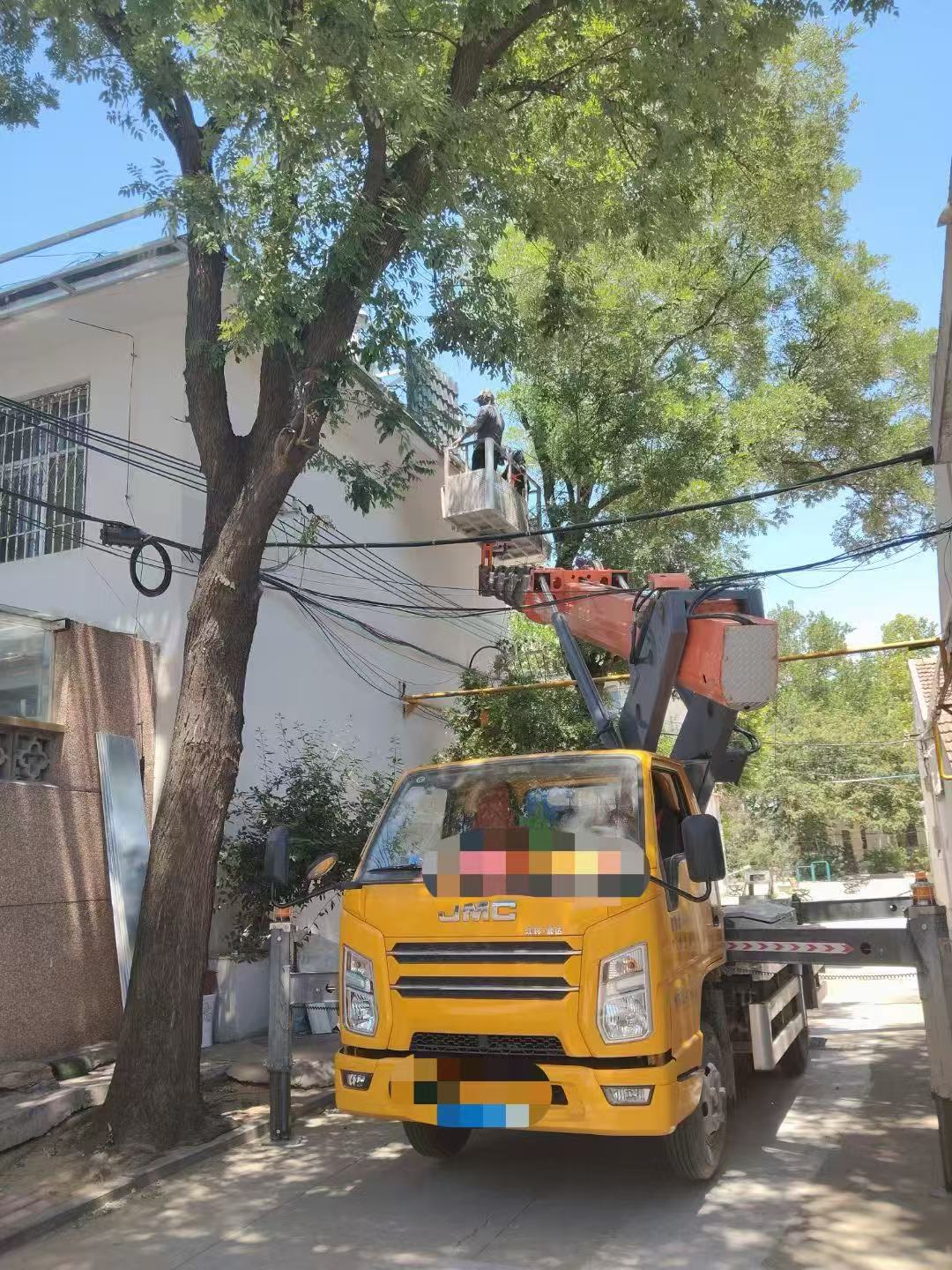 清镇市高空作业车能吊装重物吗？最大承载多少公斤？