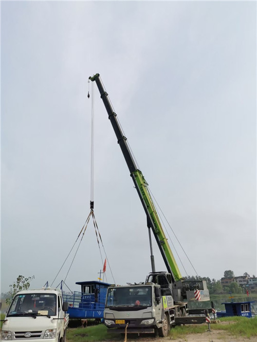 清镇市桥梁建设吊装案例